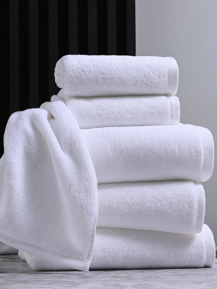 Luxury 100% Cotton White Bath Towels | 550GSM Lint-Free