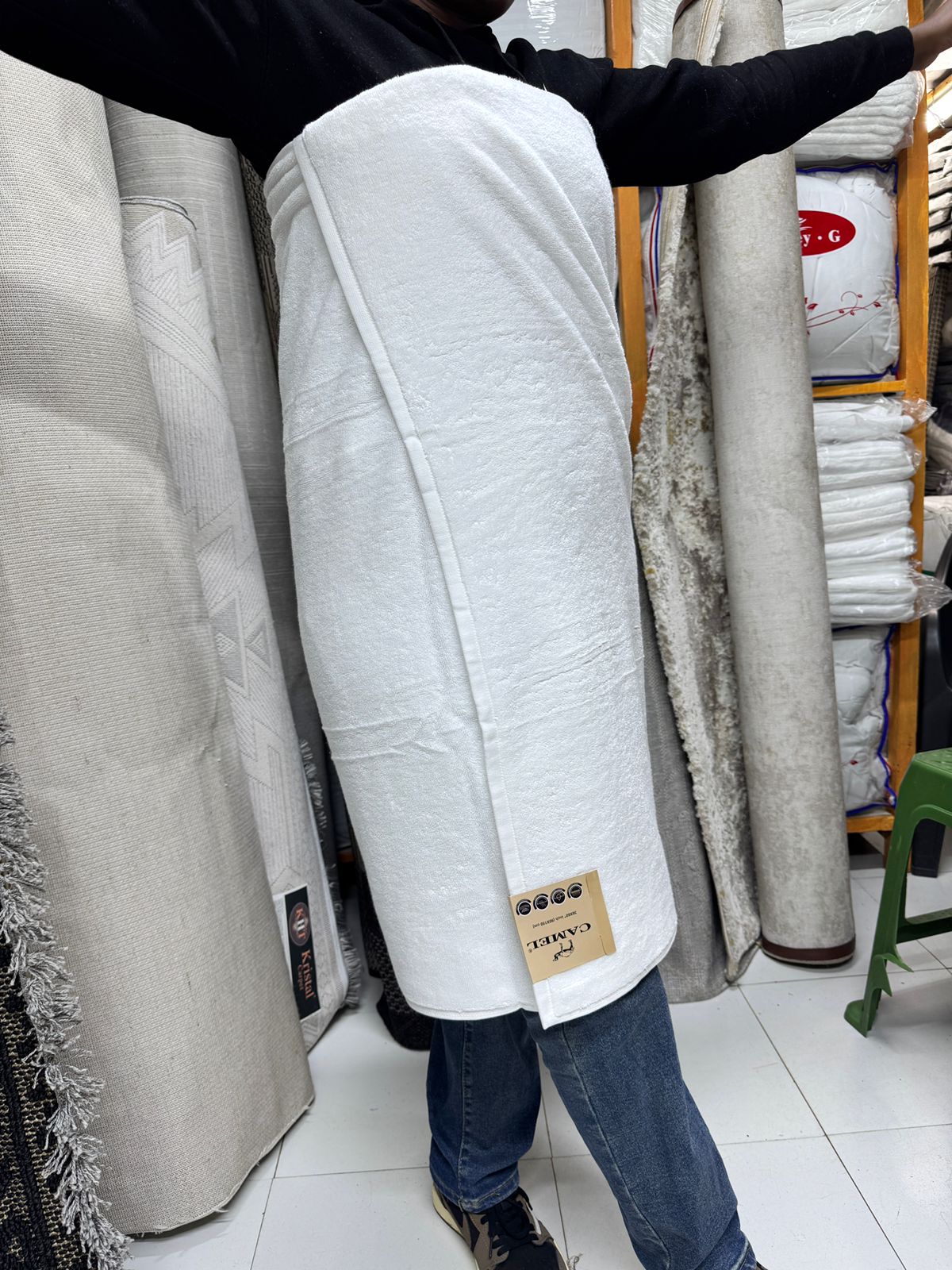 Luxury 100% Cotton White Bath Towels | 550GSM Lint-Free