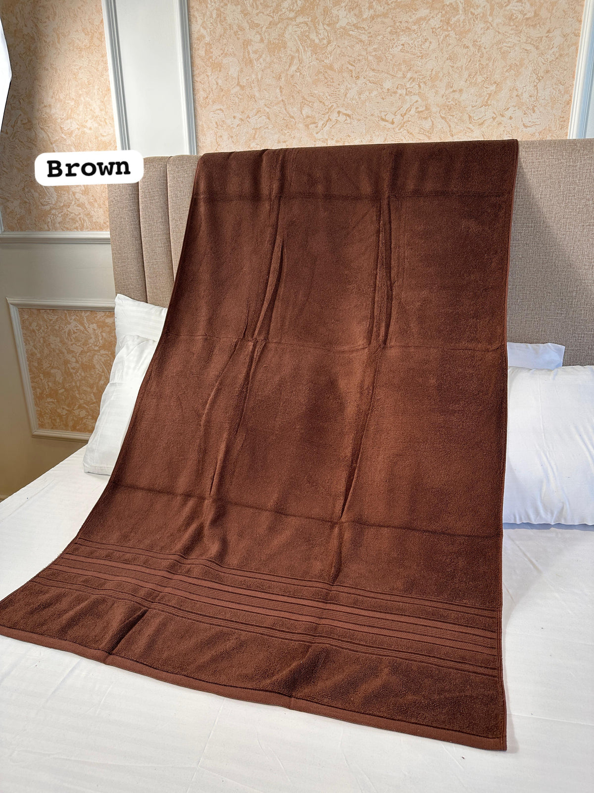 Premium 100% Cotton Jacquard Towels | 550GSM Lint-Free